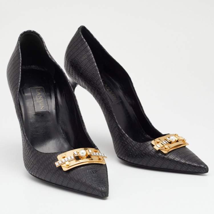 Pre Owned Lanvin Black Leather Embellished  Pumps Size 38