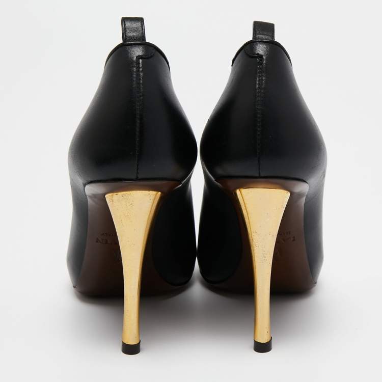 Pre Owned Lanvin Black Leather V Neck Pumps Size 35
