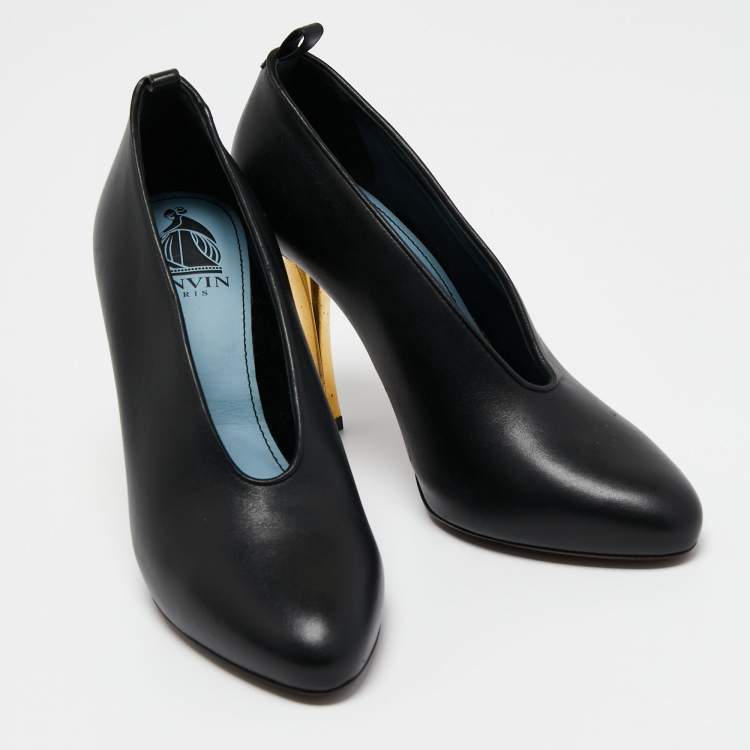 Pre Owned Lanvin Black Leather V Neck Pumps Size 35