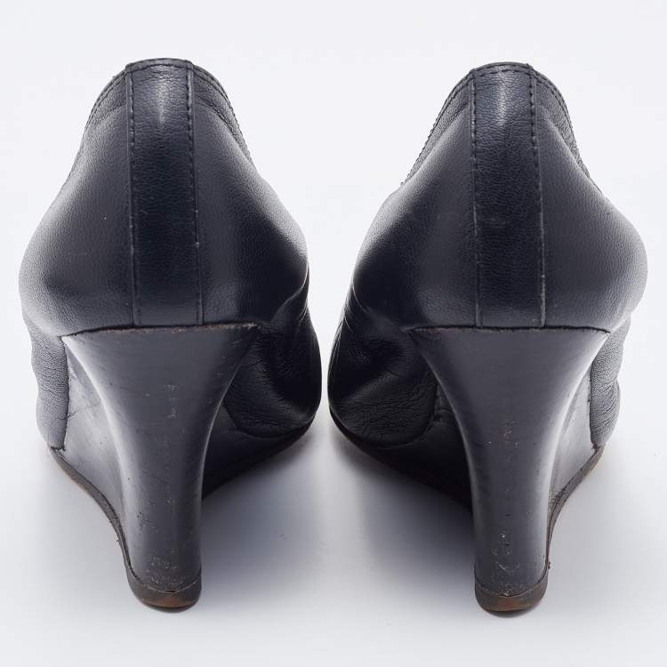 Pre Owned Lanvin Black Leather Wedge Pumps Size 37.5