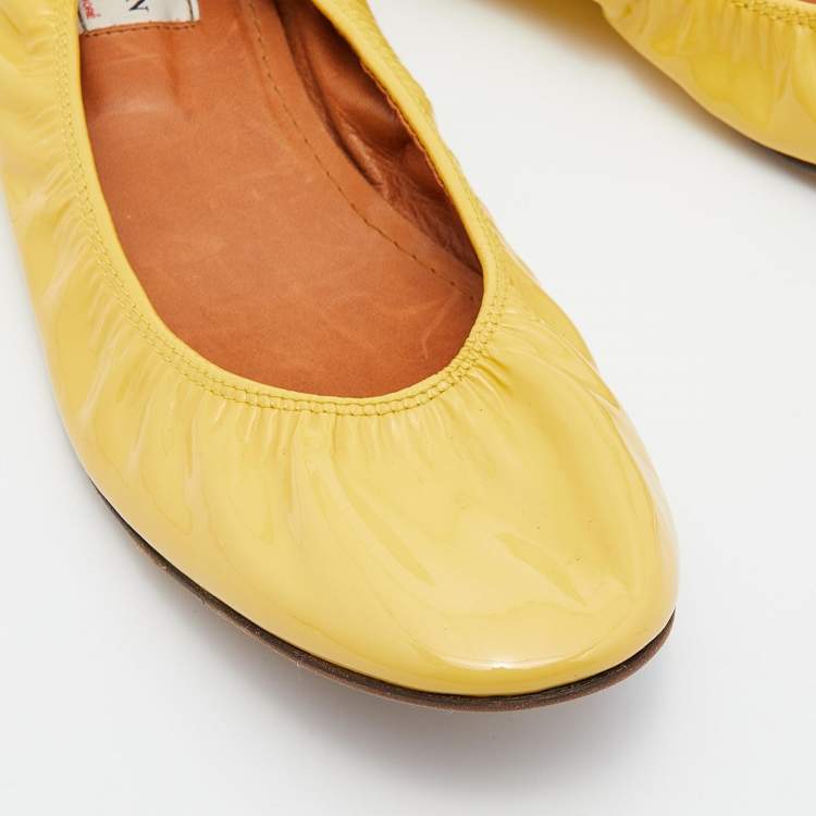 Pre Owned Lanvin Yellow Patent Leather Scrunch Ballet Flats Size 41