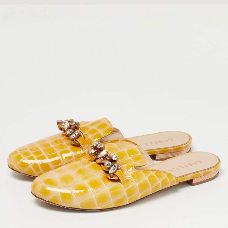Pre Owned Le Silla Yellow Croc Embossed Patent Leather Crystal Embellished Chain Flat Mules Size 37