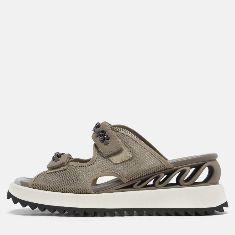 Pre Owned Le Silla Yui Wave Size 40 Grey Fabric and Net Slide Sandals