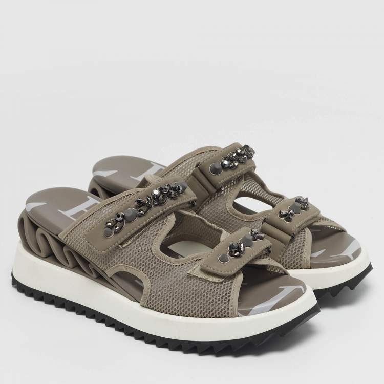 Pre Owned Le Silla Yui Wave Size 40 Grey Fabric and Net Slide Sandals