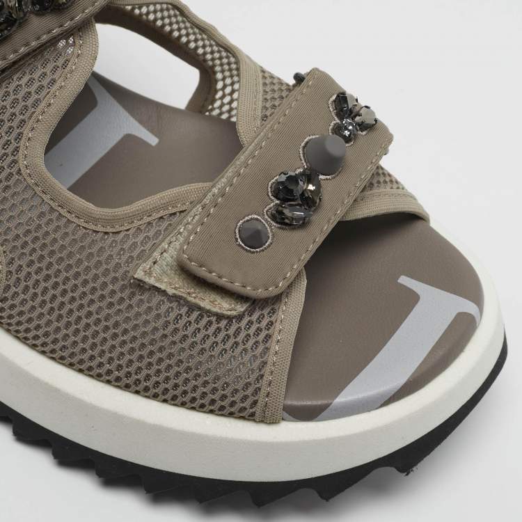 Pre Owned Le Silla Yui Wave Size 40 Grey Fabric and Net Slide Sandals