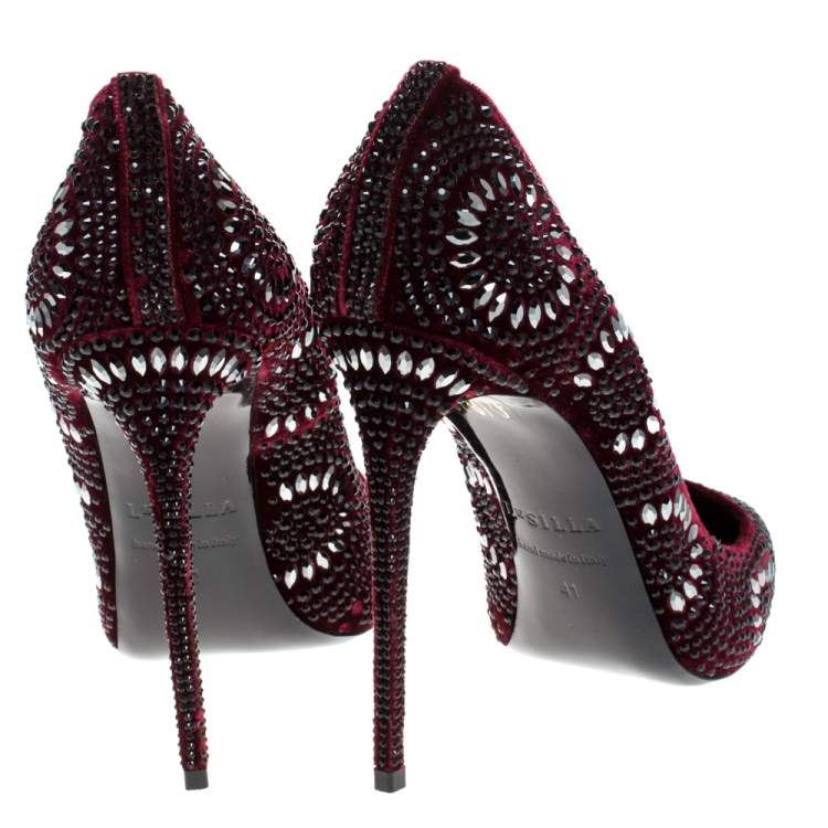 مملوكة مسبقًا Le Silla Burgundy Crystal Embellished Velvet Pointed Toe Pumps Size 41