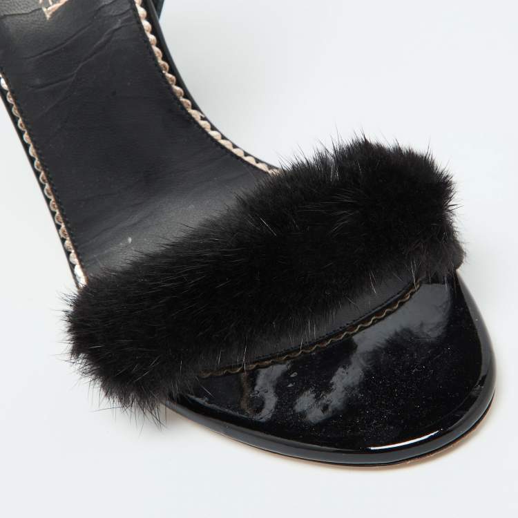 Pre Owned Le Silla Black Fox Fur and Patent Leather Ankle Strap Sandals Size 39
