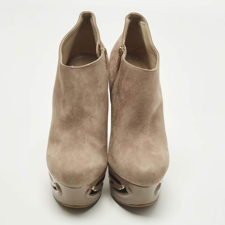 Pre Owned Le Silla Size 38.5 Beige Suede Butterfly Wedge Ankle Boots