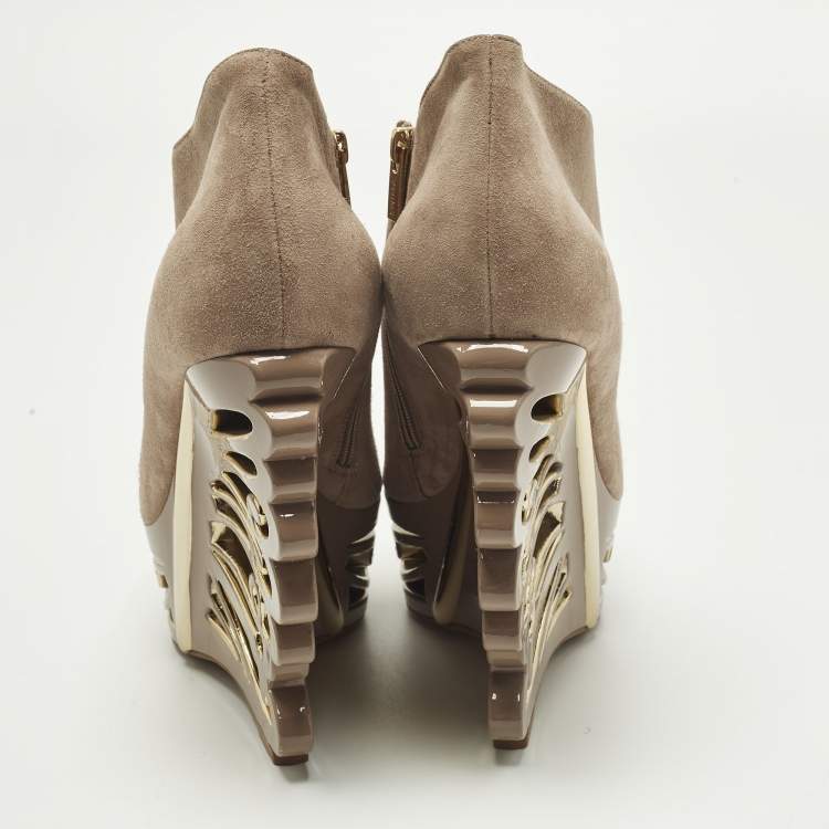 Pre Owned Le Silla Size 38.5 Beige Suede Butterfly Wedge Ankle Boots