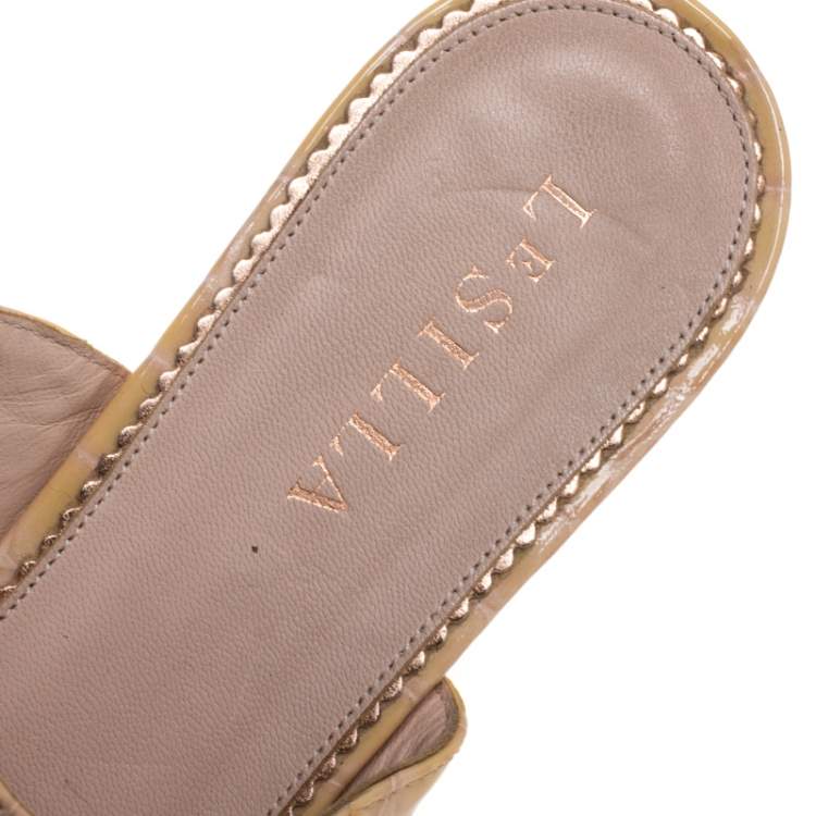 Pre Owned Le Silla Cream Crocodile Effect Patent Leather Crystal Embellished Chain Flat Mules Size 37