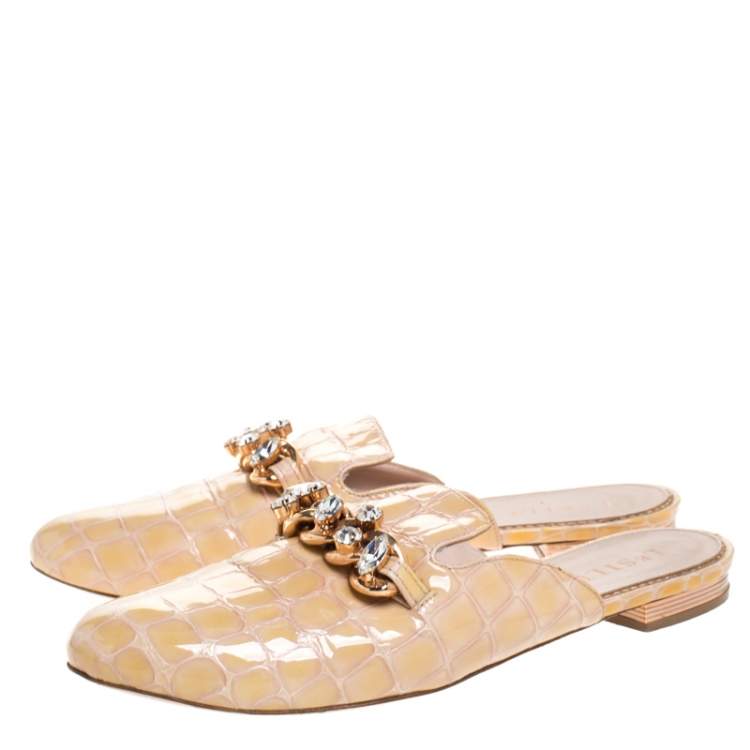 Pre Owned Le Silla Cream Crocodile Effect Patent Leather Crystal Embellished Chain Flat Mules Size 37