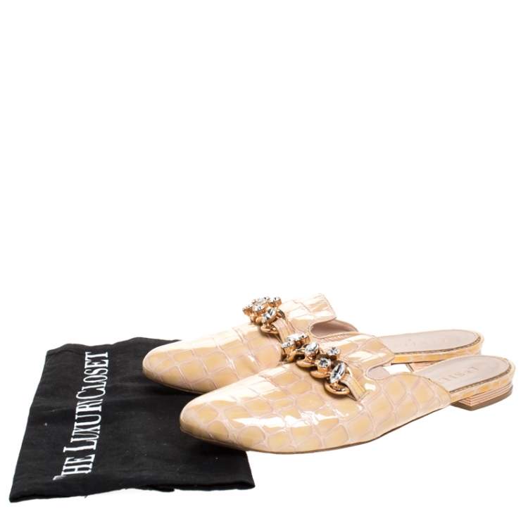 Pre Owned Le Silla Cream Crocodile Effect Patent Leather Crystal Embellished Chain Flat Mules Size 37