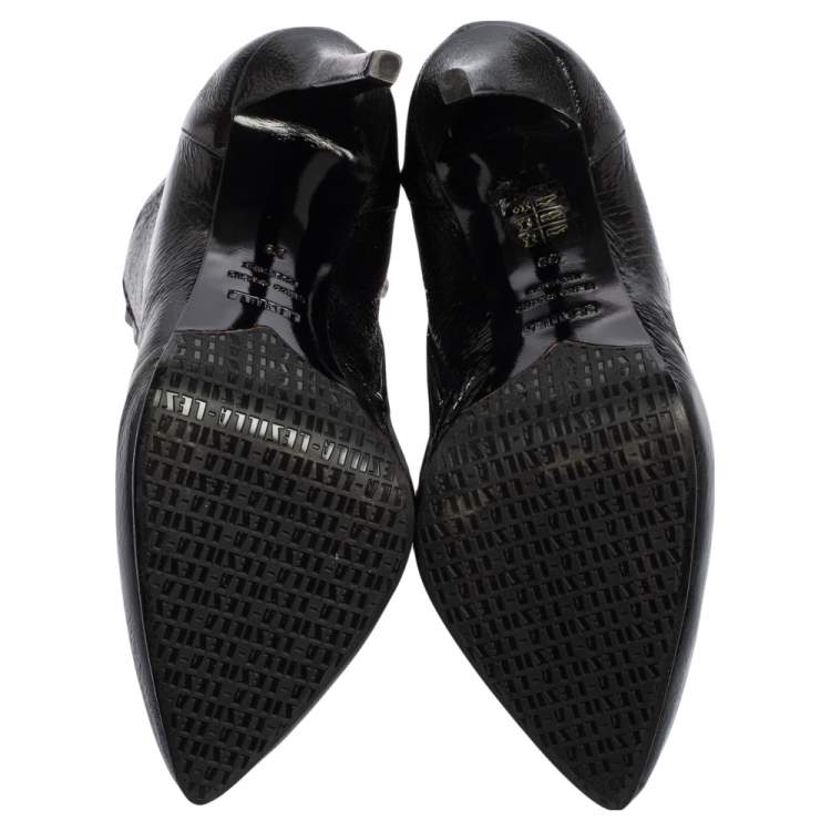 مملوكة مسبقًا Le Silla Black Crinkled Patent Leather Lace Up Studded Ankle Booties Size 39