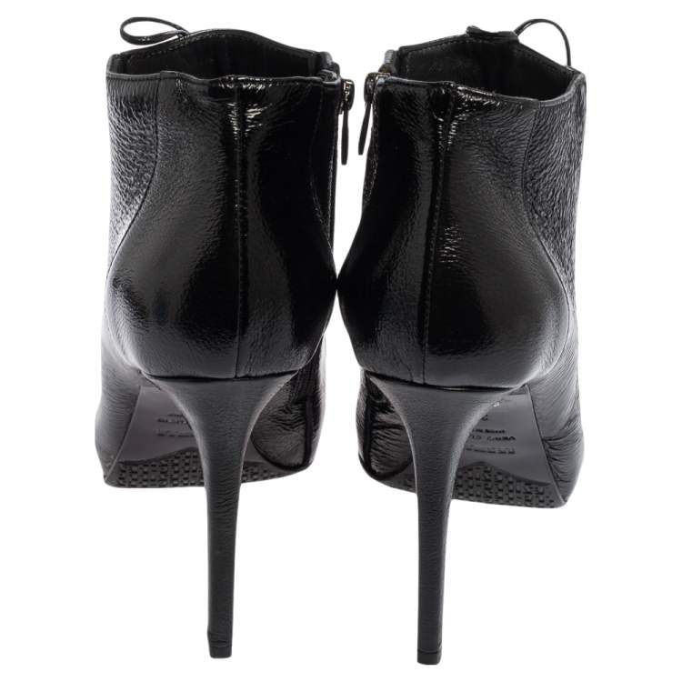 مملوكة مسبقًا Le Silla Black Crinkled Patent Leather Lace Up Studded Ankle Booties Size 39