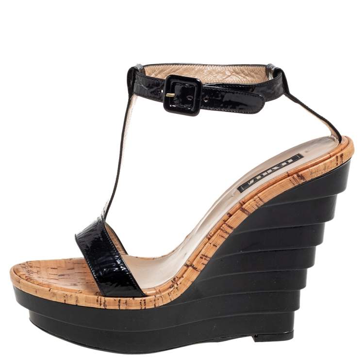 Pre Owned Le Silla Black Patent Leather T-Strap Wedge Sandals Size 37.5