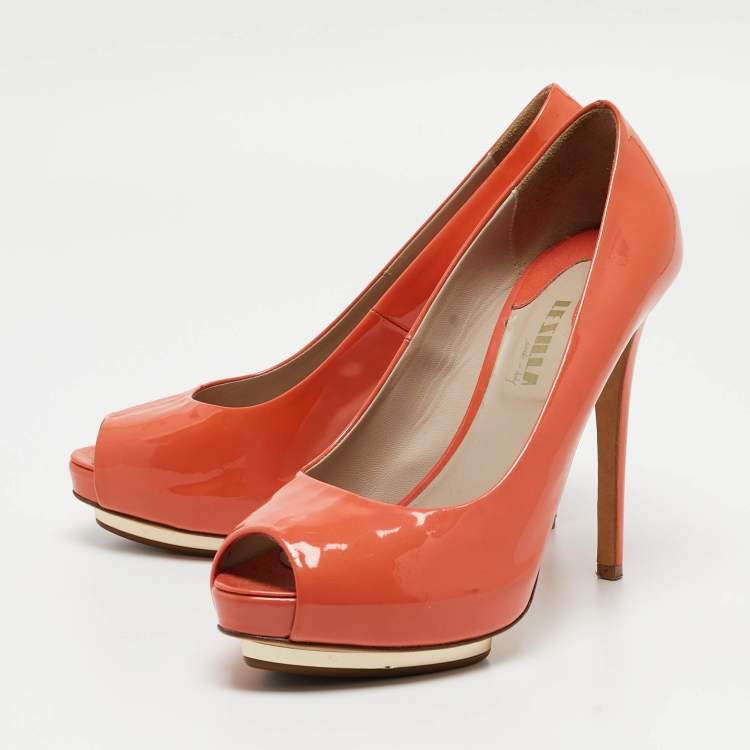 Pre Owned Le Silla Orange Patent Peep Toe Pumps Size 39.5