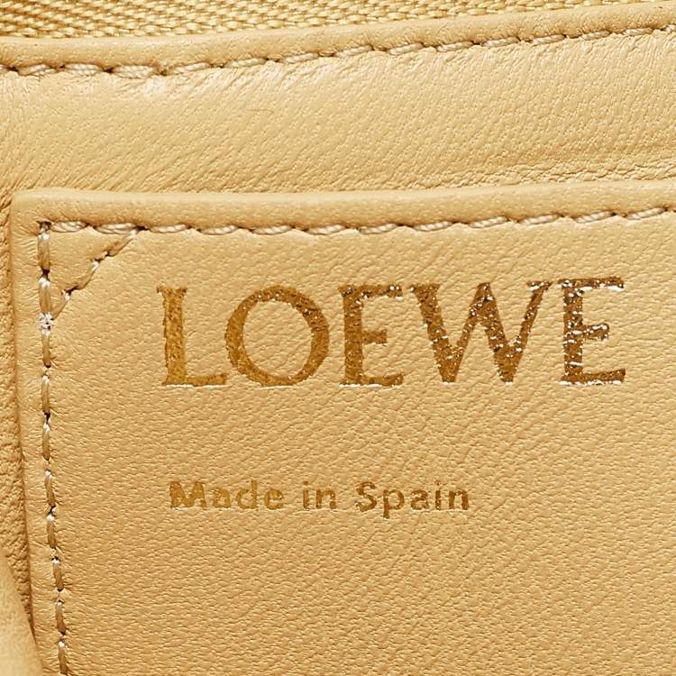 Pre Owned Loewe Beige Leather Pleated Goya Puffer Shoulder Bag