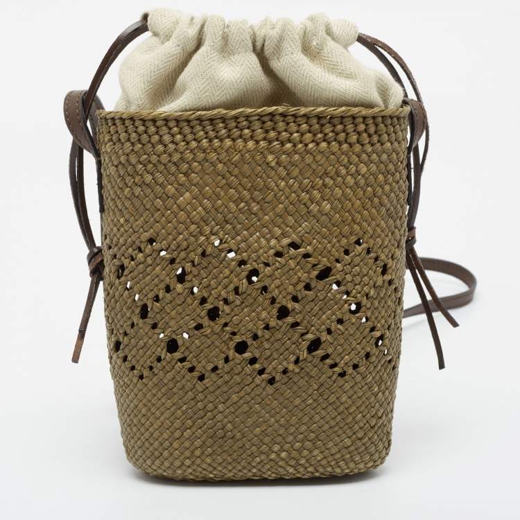 Pre Owned Loewe Green Raffia and Canvas Anagram Ajouré Bucket Bag