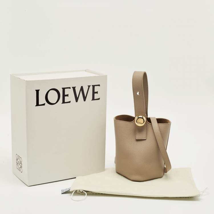 Pre Owned Loewe Beige Leather Mini Pebble Bucket Bag