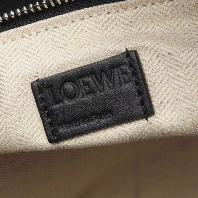 Pre Owned Loewe Puzzle Edge Large Black Leather Shoulder Bag