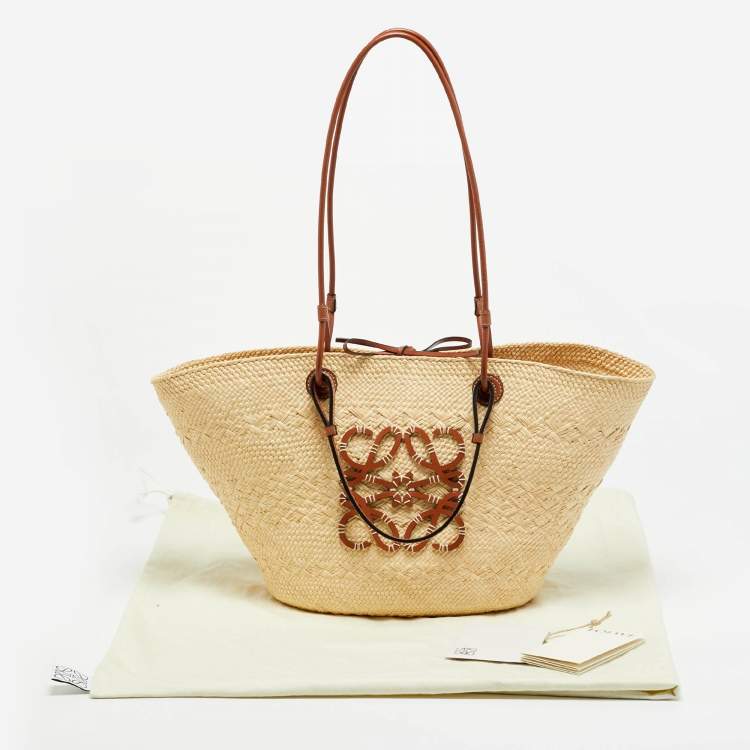 Pre Owned Loewe Anagram Medium Brown/Natural Iraca Palm Basket Tote