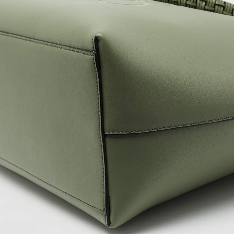 Pre Owned Loewe Green Leather Medium Anagram Tote