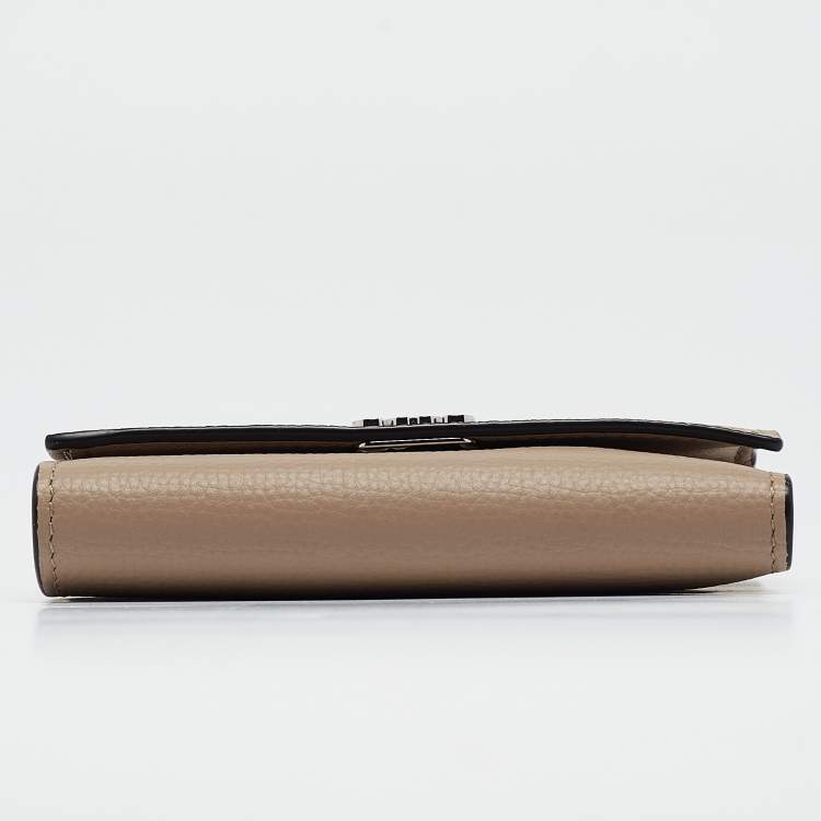 Pre Owned Loewe Beige Leather Anagram Trifold Wallet