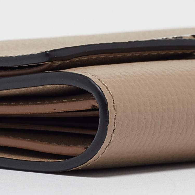 Pre Owned Loewe Beige Leather Anagram Trifold Wallet