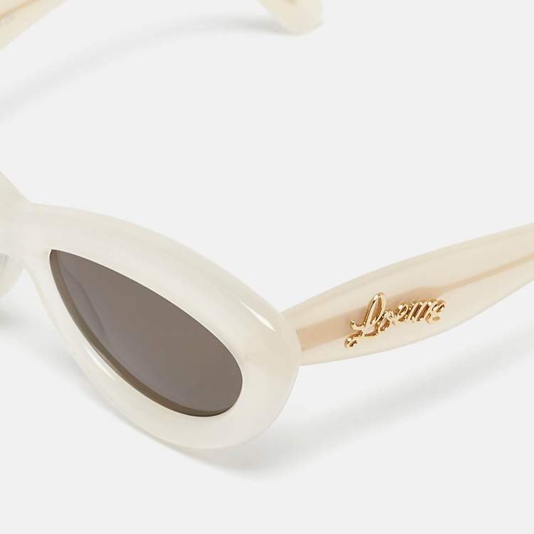 Pre Owned Loewe Off White/Black LW40096I Curvy Cat Eye Sunglasses