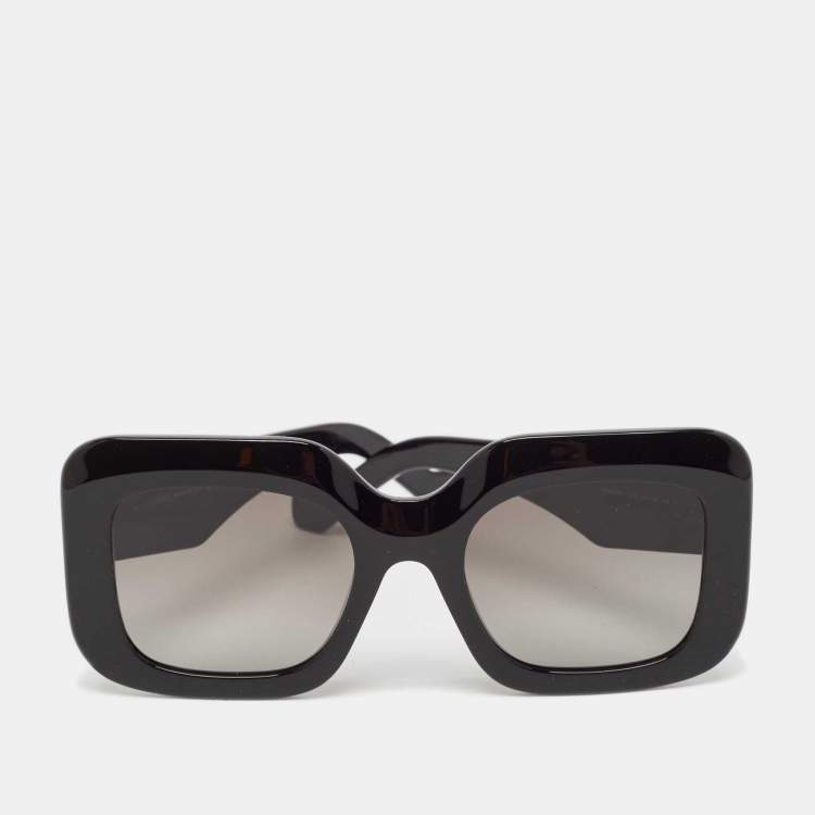 Pre Owned Loewe Black Gradient Anagram LW400351 Square Sunglasses