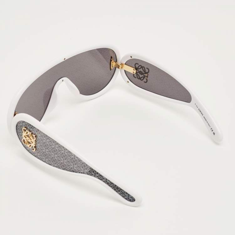 Pre Owned Loewe Black/Black LW40108I Logo Shield Sunglasses