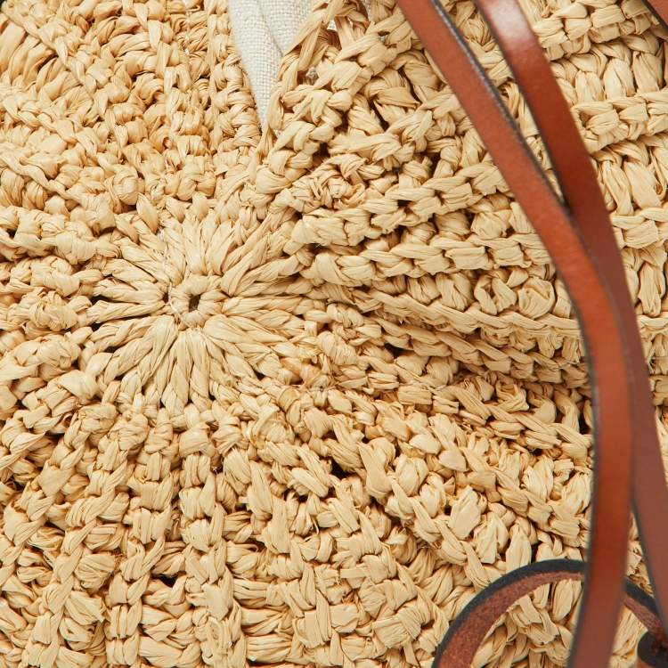 مملوكة مسبقًا Loewe Beige/Brown Raffia and Leather Moon Shell Crossbody Bag