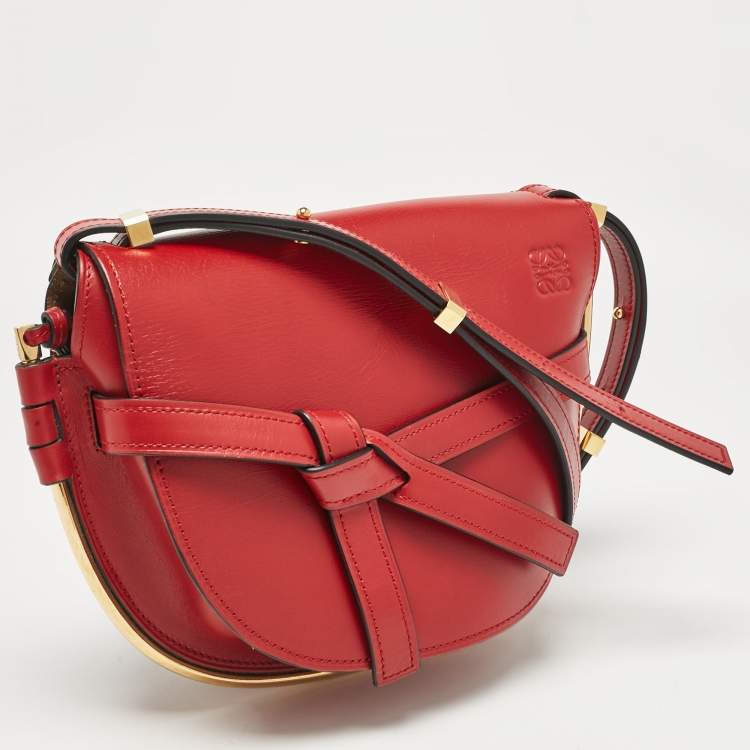 Pre Owned Loewe Red Leather Metal Gate Shoulder Bag