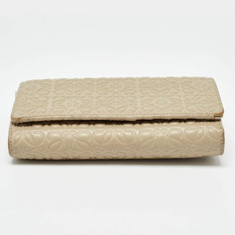 Pre Owned Loewe Beige Signature Embossed Leather Compact Wallet