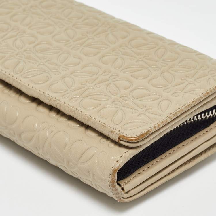 Pre Owned Loewe Beige Signature Embossed Leather Compact Wallet