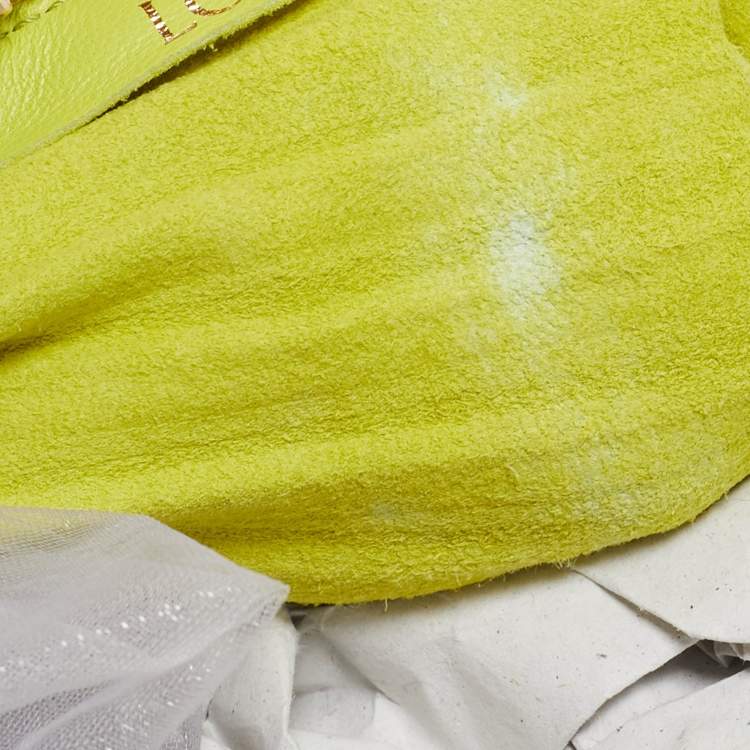 Pre Owned Loewe Lime Green Pleated Leather Bracelet Pouch Bag
