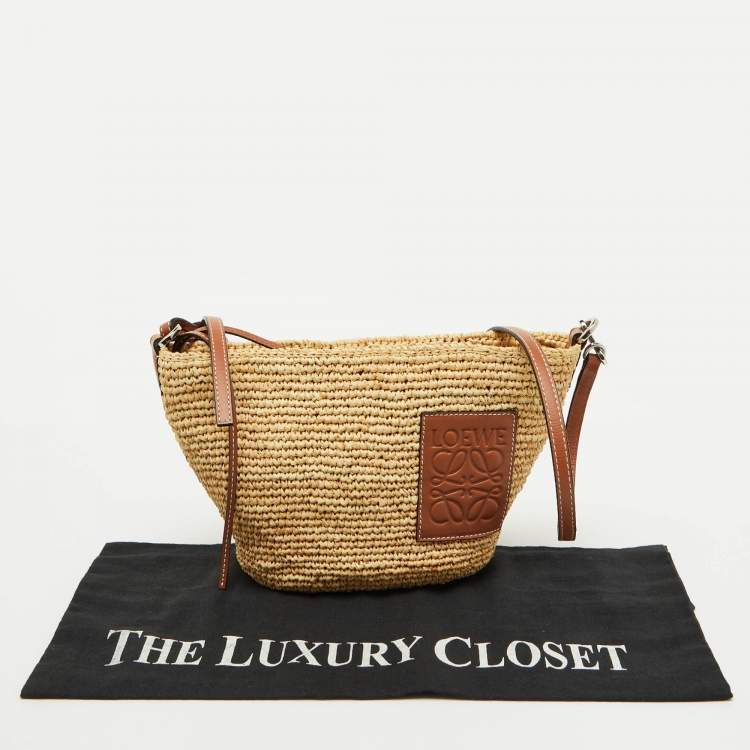 Pre Owned Loewe Beige/Tan Woven Raffia and Leather Slit Pochette Bag