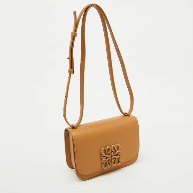 مملوكة مسبقًا Loewe Light Brown Leather Goya Logo Flap Shoulder Bag