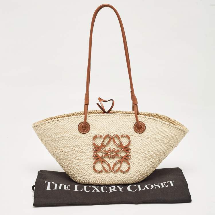 Pre Owned Loewe Cream/Brown Woven Raffi and Leather Small Anagram Basket Bag
