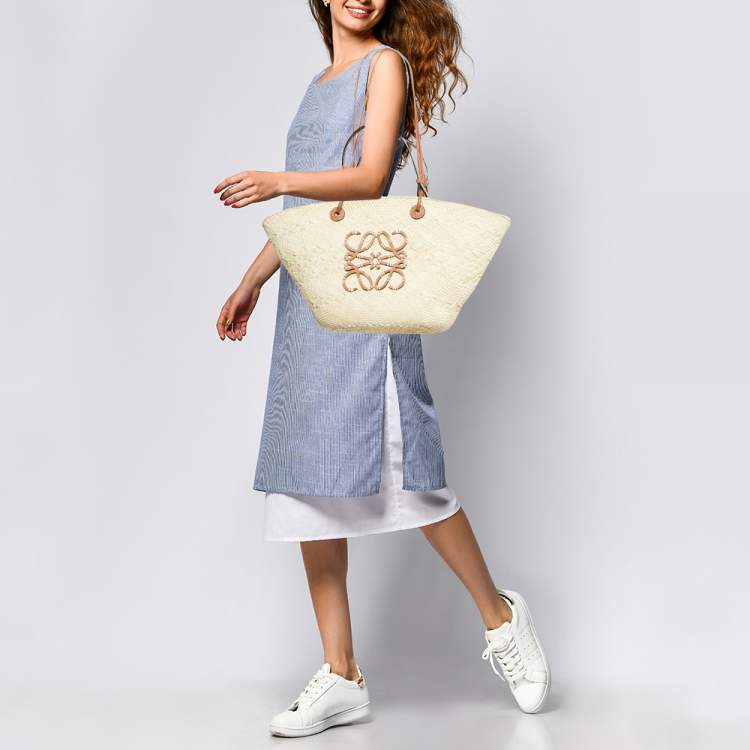 Pre Owned Loewe Beige/Brown Raffia and Leather Anagram Basket Tote