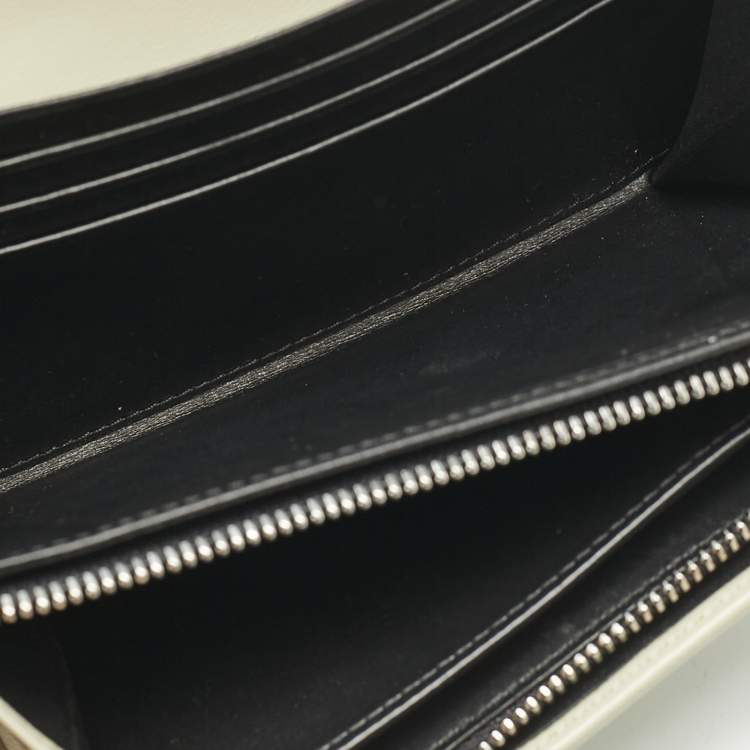 Pre Owned Loewe Sea Green Anagram Embossed Leather Repeat Compact Wallet