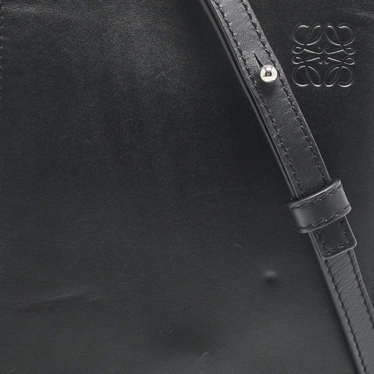 Pre Owned Loewe Black Leather Gusset Crossbody Bag