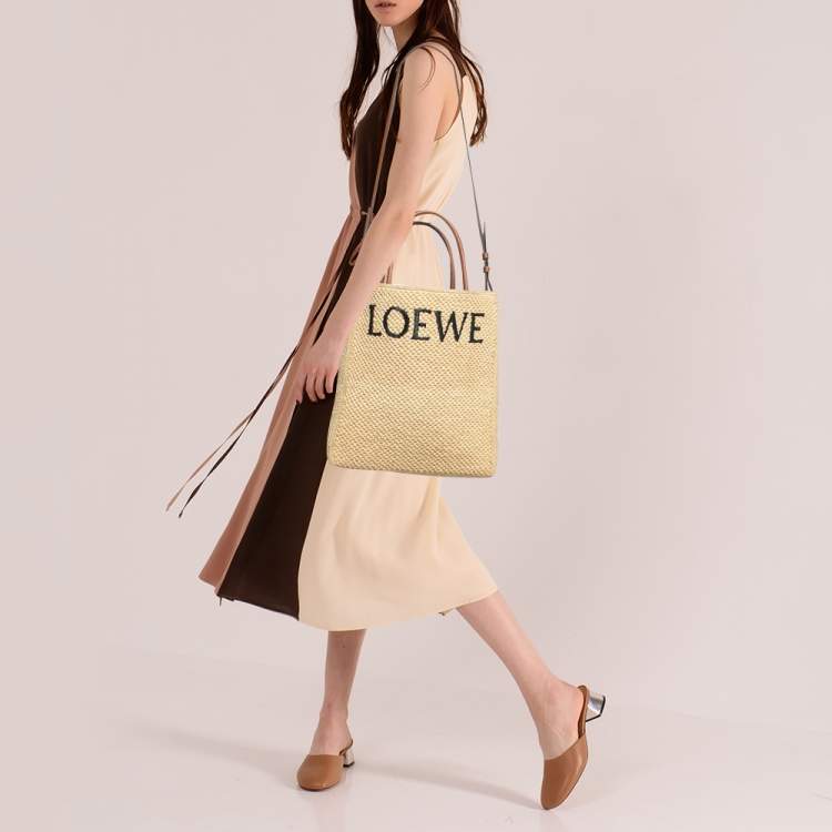 مملوكة مسبقًا Loewe Beige/Brown Raffia and Leather Standard A4 Tote