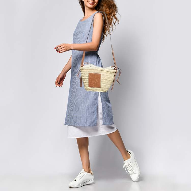 Pre Owned Loewe Natural/Tan Palm Leaf Mini Drawstring Bucket Shoulder Bag