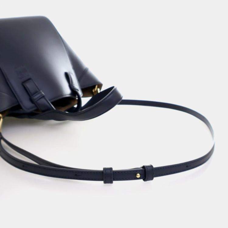 Pre Owned Loewe Hammock Nugget Calfskin Shoulder Bag