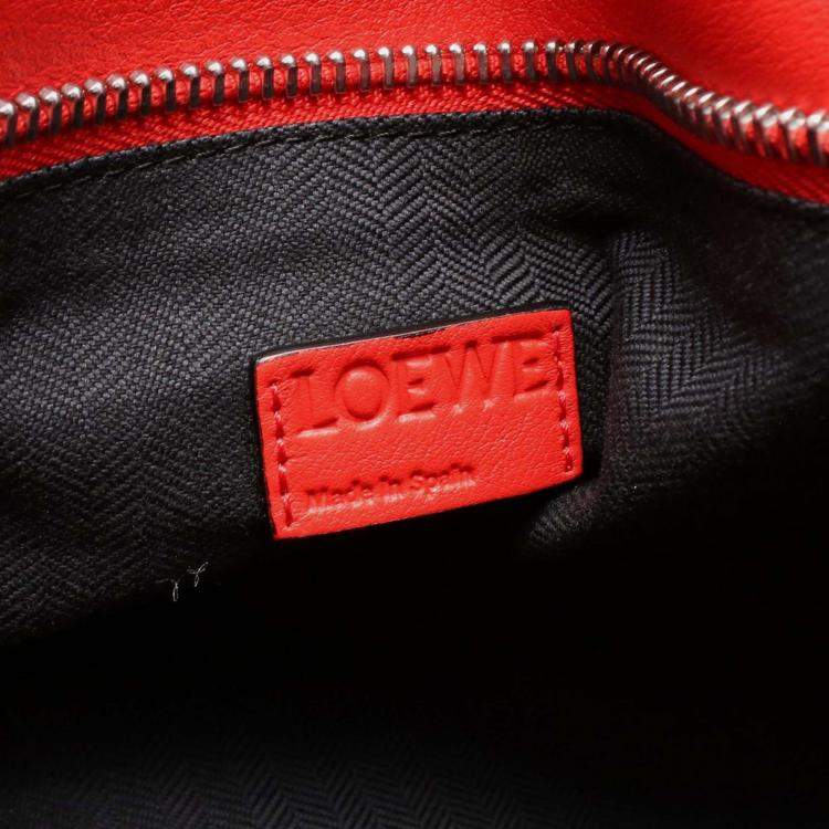 مملوكة مسبقًا Loewe Red Large Calfskin Puzzle Satchel