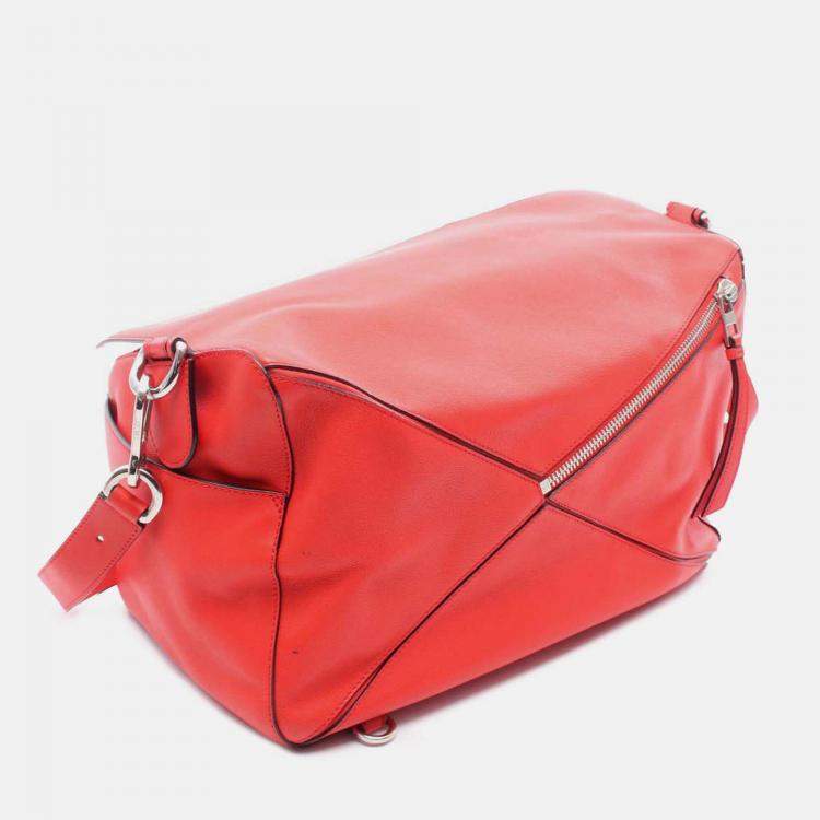 مملوكة مسبقًا Loewe Red Large Calfskin Puzzle Satchel