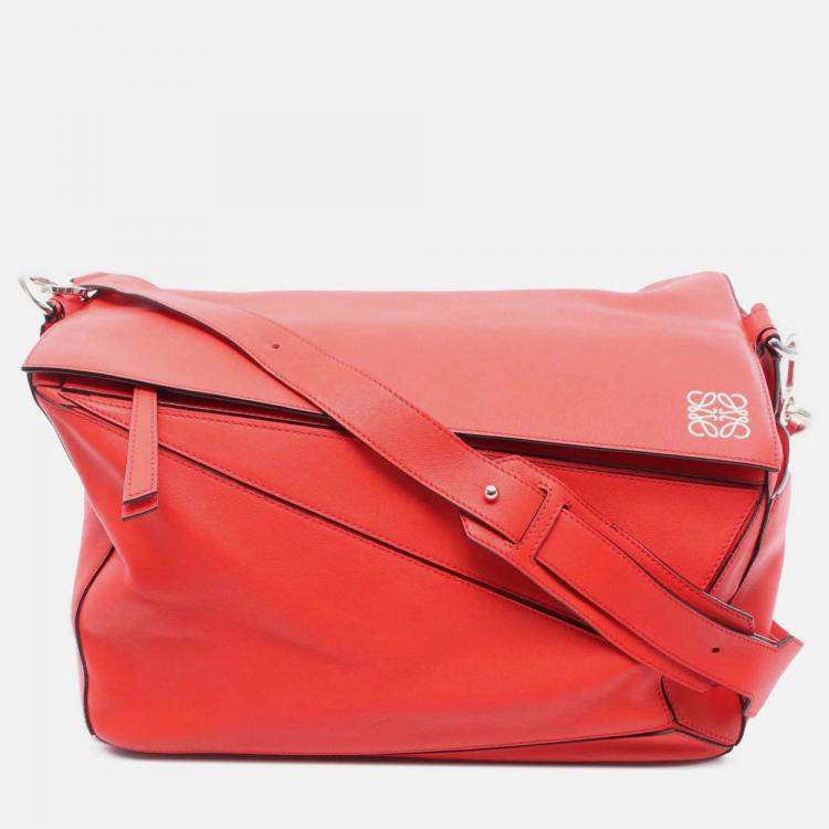 مملوكة مسبقًا Loewe Red Large Calfskin Puzzle Satchel