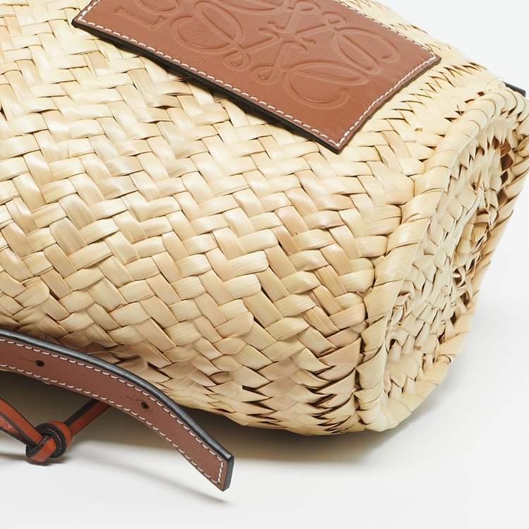 Pre Owned Loewe Brown/Cream Woven Raffia and Leather Drawstring Basket Bag