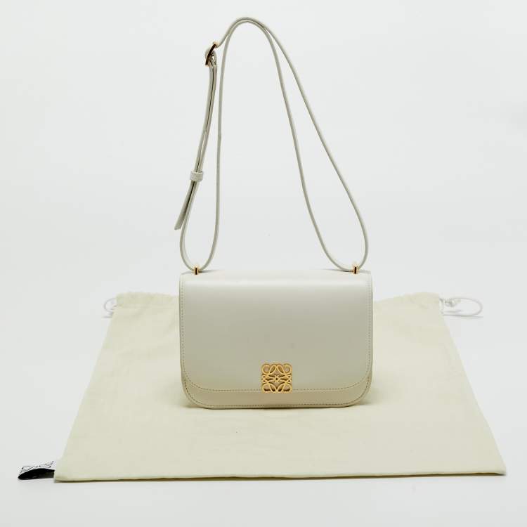 مملوكة مسبقًا Loewe White Leather Goya Shoulder Bag